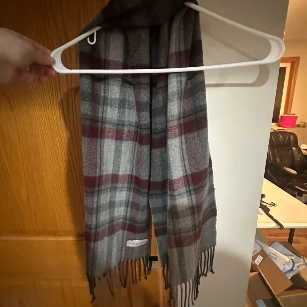 Geoffrey Beene Charcoal and Maroon Checkered Scarf